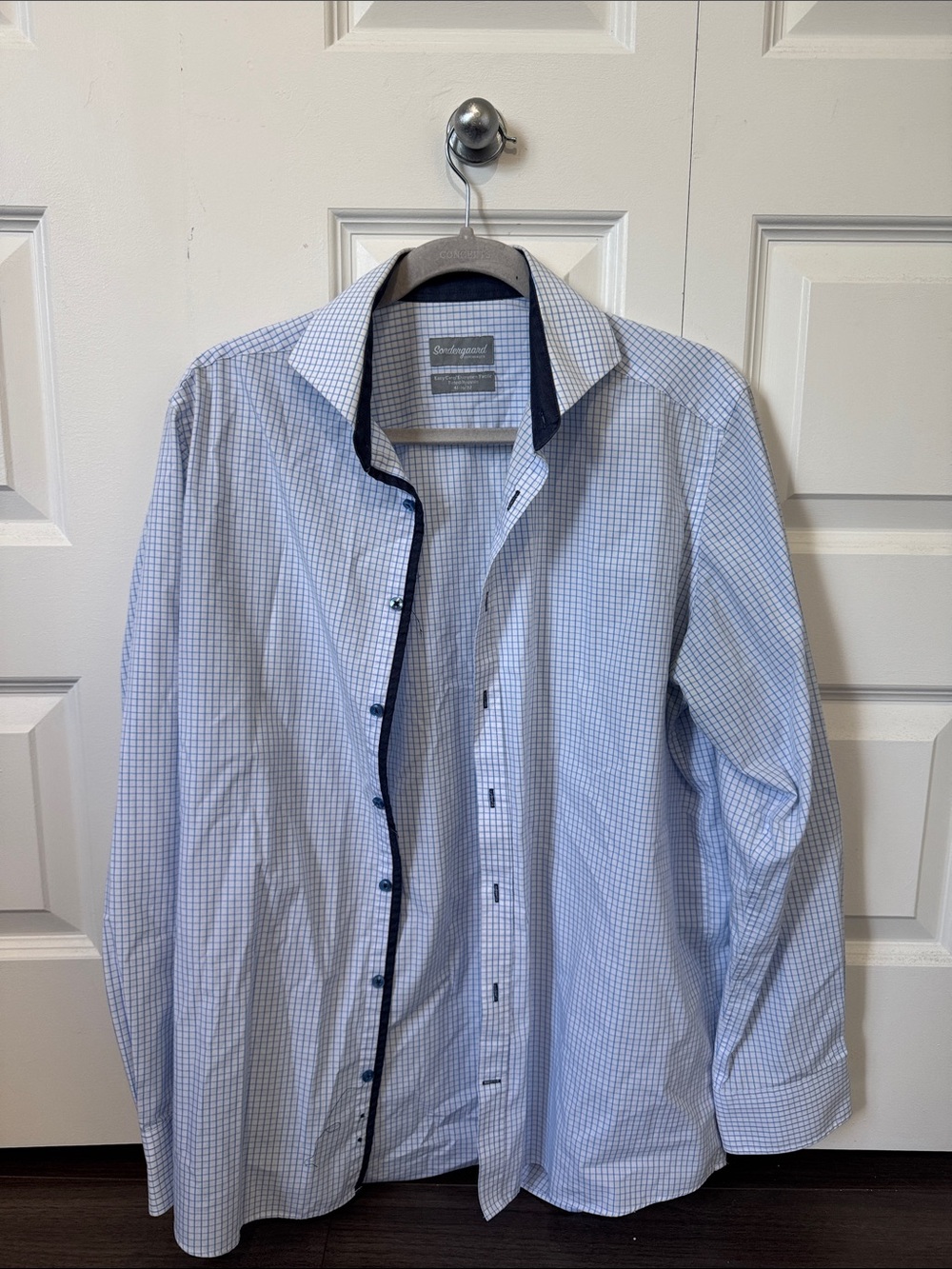 Tailored Light Blue Check Dress Shirt with Navy Contrast